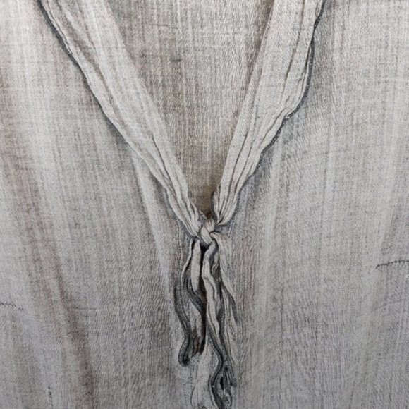 Neesh by D.A.R.Top. Sheer, 100% cotton Grey Button down.M-L - Picture 5 of 5